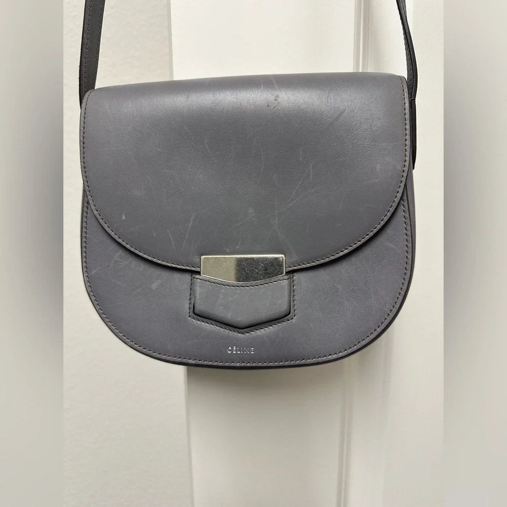 CELINE SMALL LEATHER TROTTEUR - Picture 3 of 13